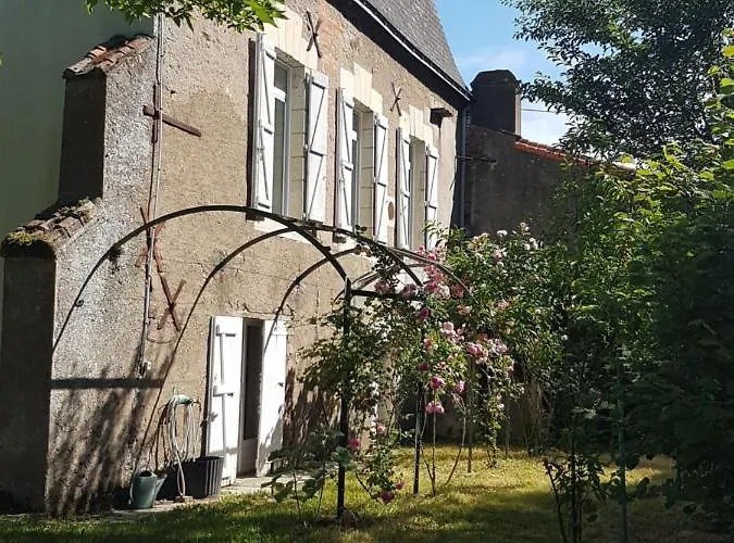 Lucriolla Guest house